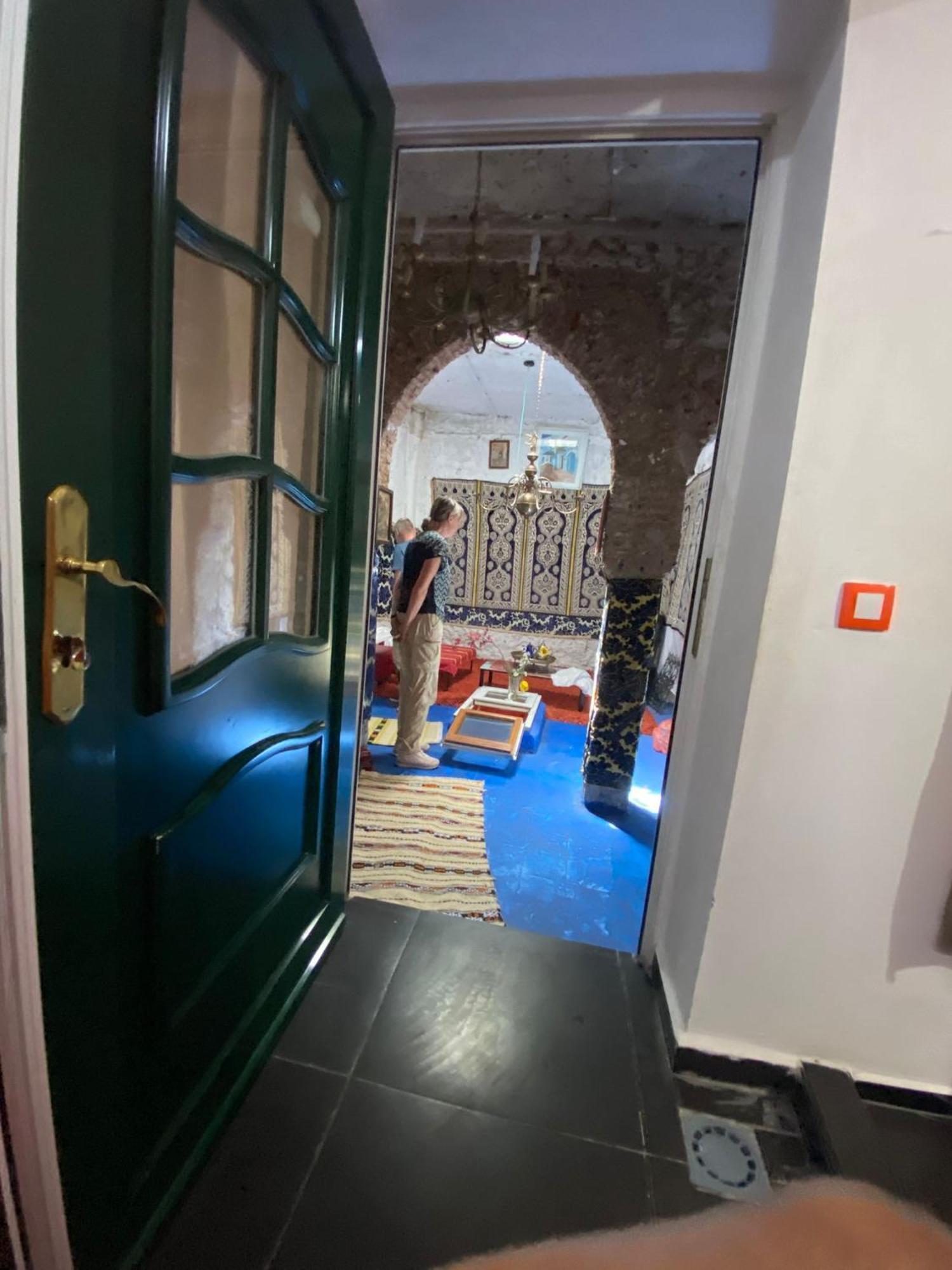 Hostal Valencia - Private Room With Bathroom 舍夫沙万 外观 照片